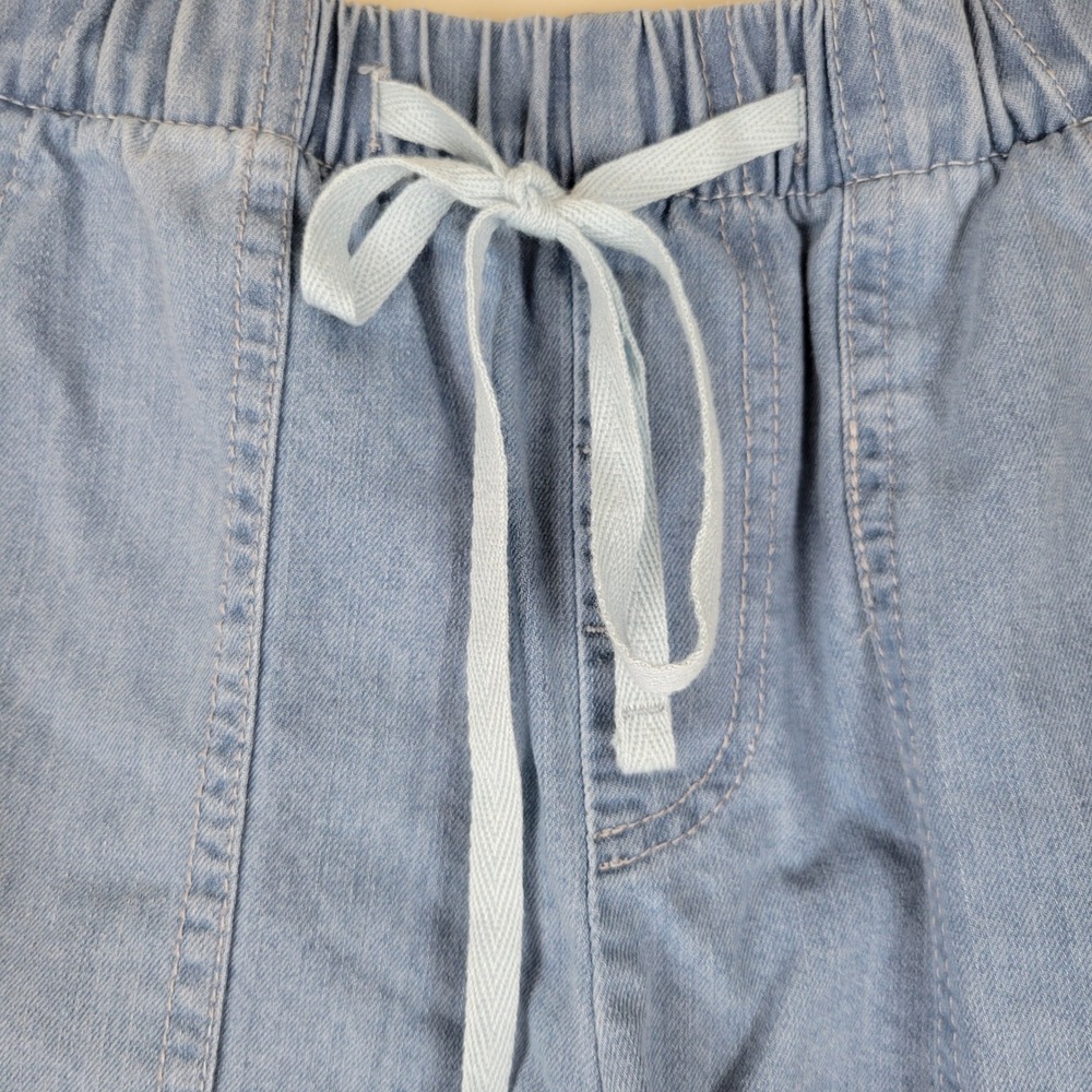 Womens Light Wash Denim Shorts Frayed Raw Hem Elastic Waist Drawstring Size M - Picture 2 of 9